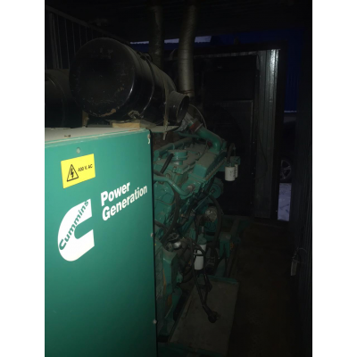 БУ дизельный генератор Cummins 565 DFGB в контейнере БУ дизельный генератор Cummins 565 DFGB в контейнере